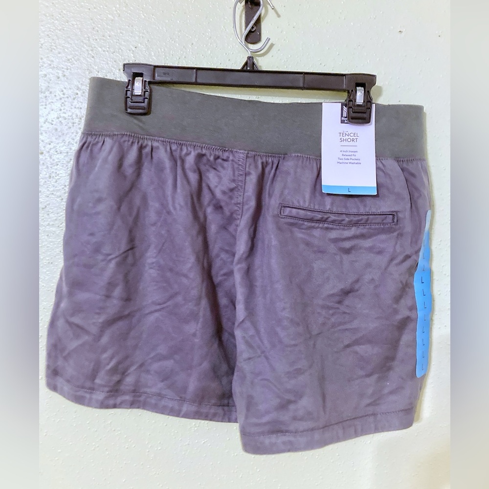 Members mark military green TENCEL Shorts NWT - Picture 2 of 2